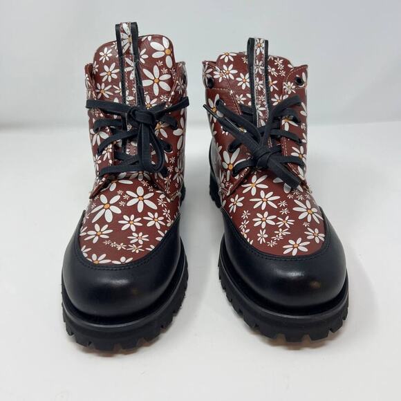 NWT Shindigs Women's Red Combat Boots Sz. 10 B Chunky Vibram Sole Lug Tread - Picture 4 of 12